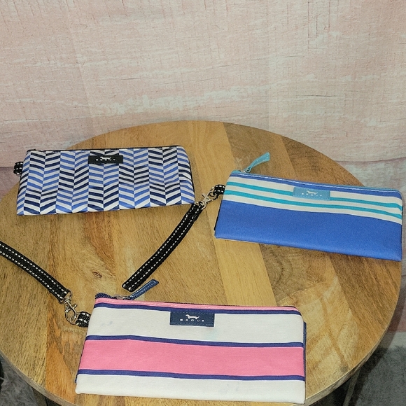 Scout Handbags - Scout Wristlet Bundle